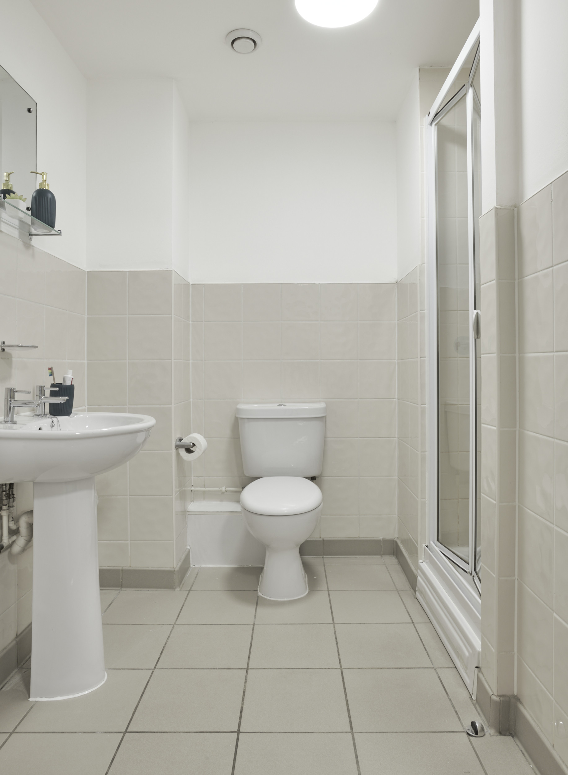  Classic En-Suite  -  Sky Blue Point  - Gallery -  11