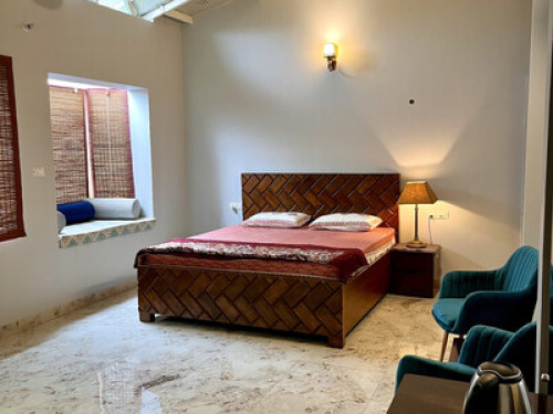 Vara Homestay hosted by Meena Yoga - Gallery - 16