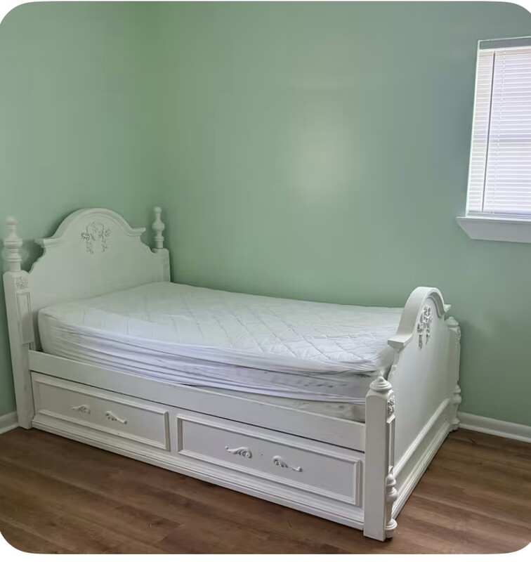 Trundle Bed With 2 Twin Mattresses(Full Room) - 1