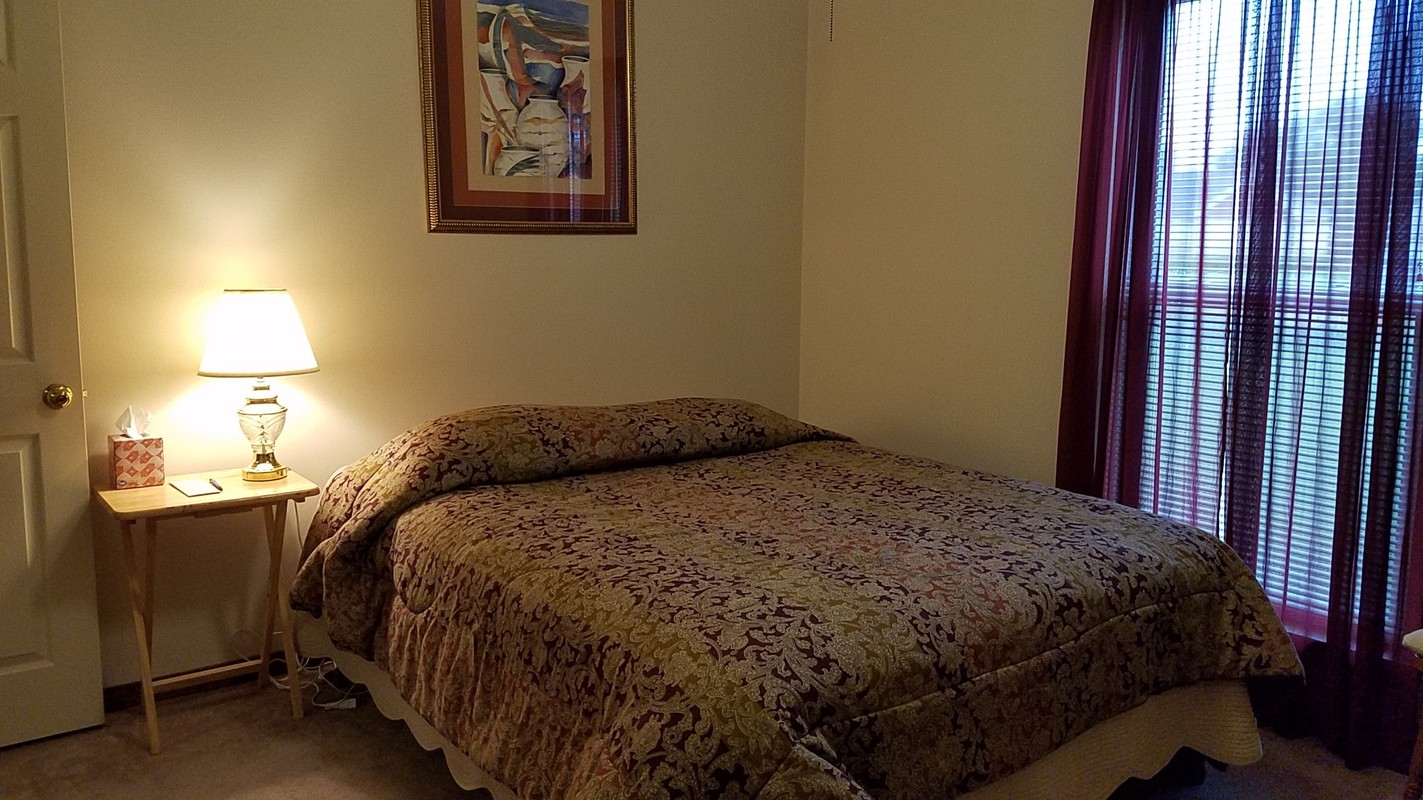 Room With Queen Size Bed(Single Bed) - 1