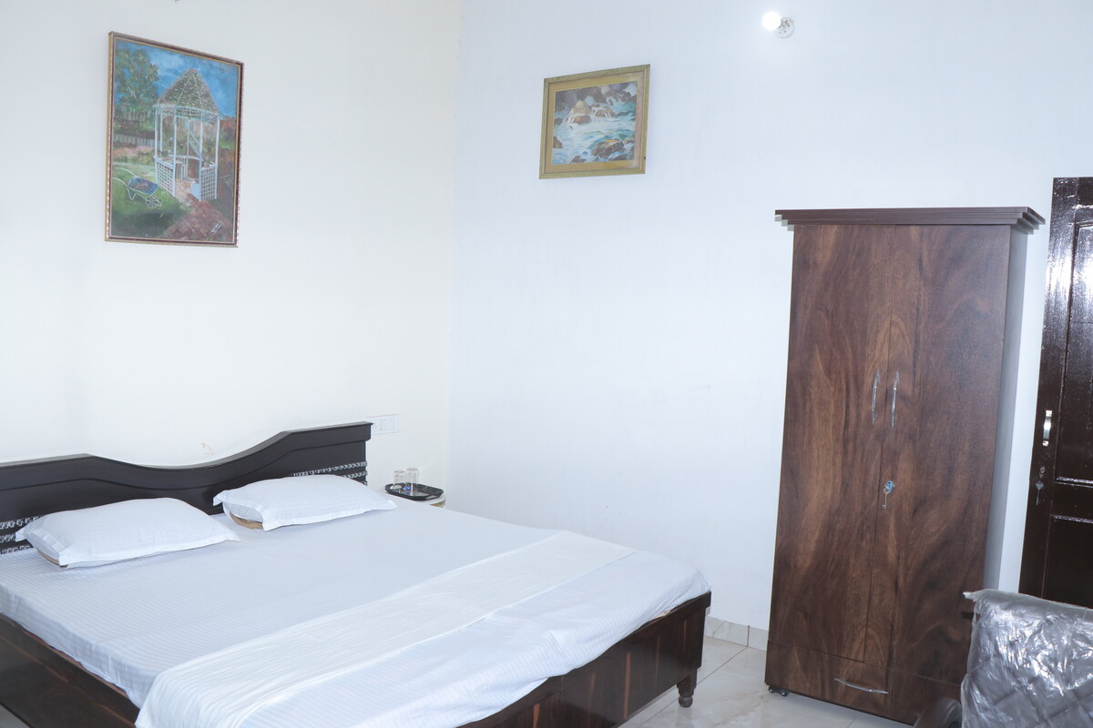 2nd Room(Single Bed) - 1