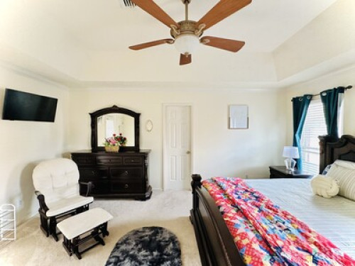 Elegant cozy Master Suite, MGM!