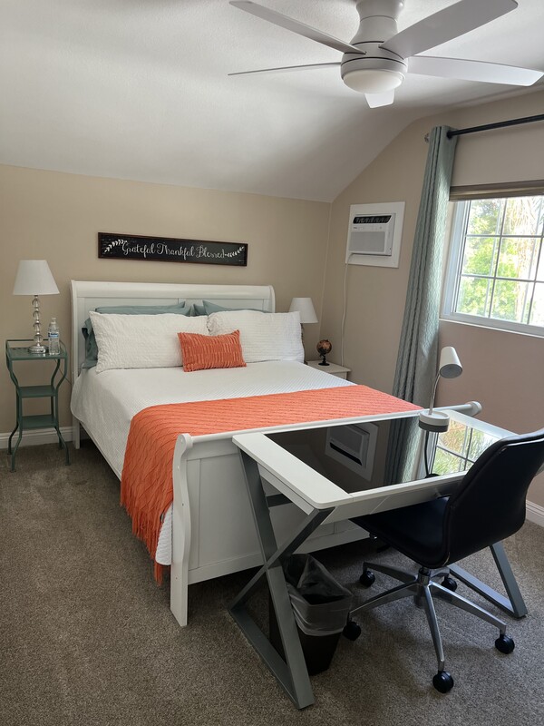 Upstairs Bedroom 3(Full Room) - 1