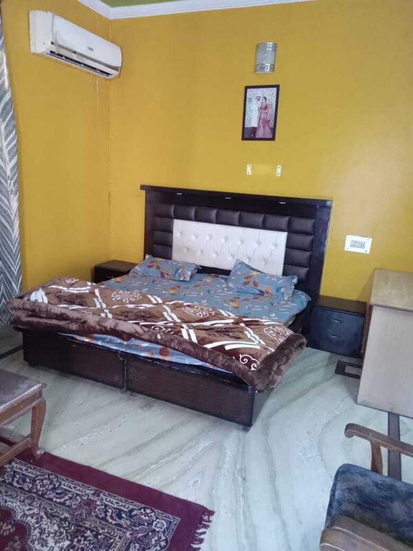 Big Bed Room Including Dressing Room Kitchen With Open Space (Full Room) - 1