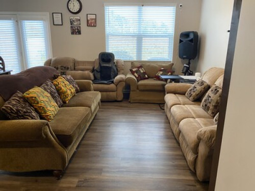 Home Away From Home Professionals - Gallery - 9