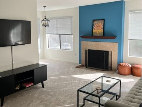 Bed/Bath in condo prime location