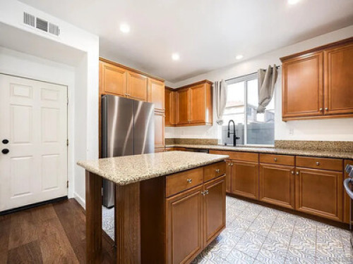 MASTER Room for RENT single couple  - Gallery - 9