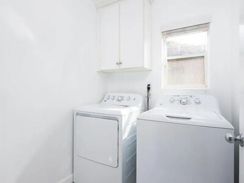 MASTER Room for RENT single couple  - Gallery - 8