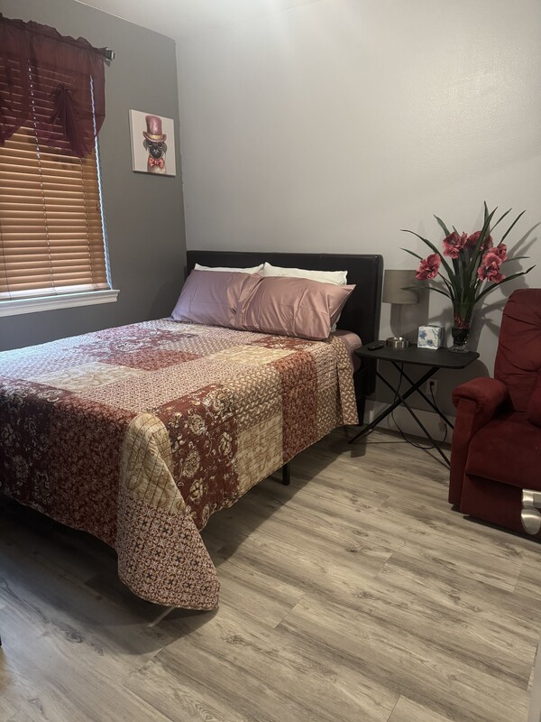 Upstairs Queen Room - South(Full Room) - 1