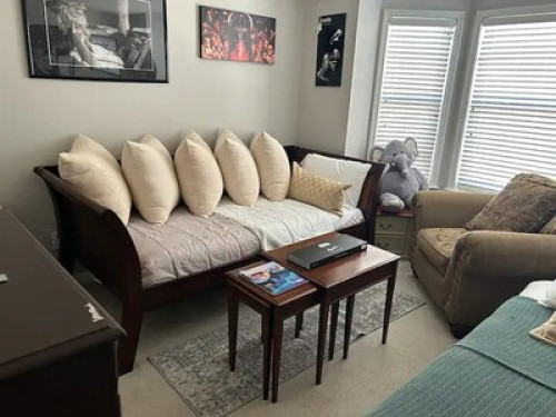4 bed 2 bath suburb Gwinnett home