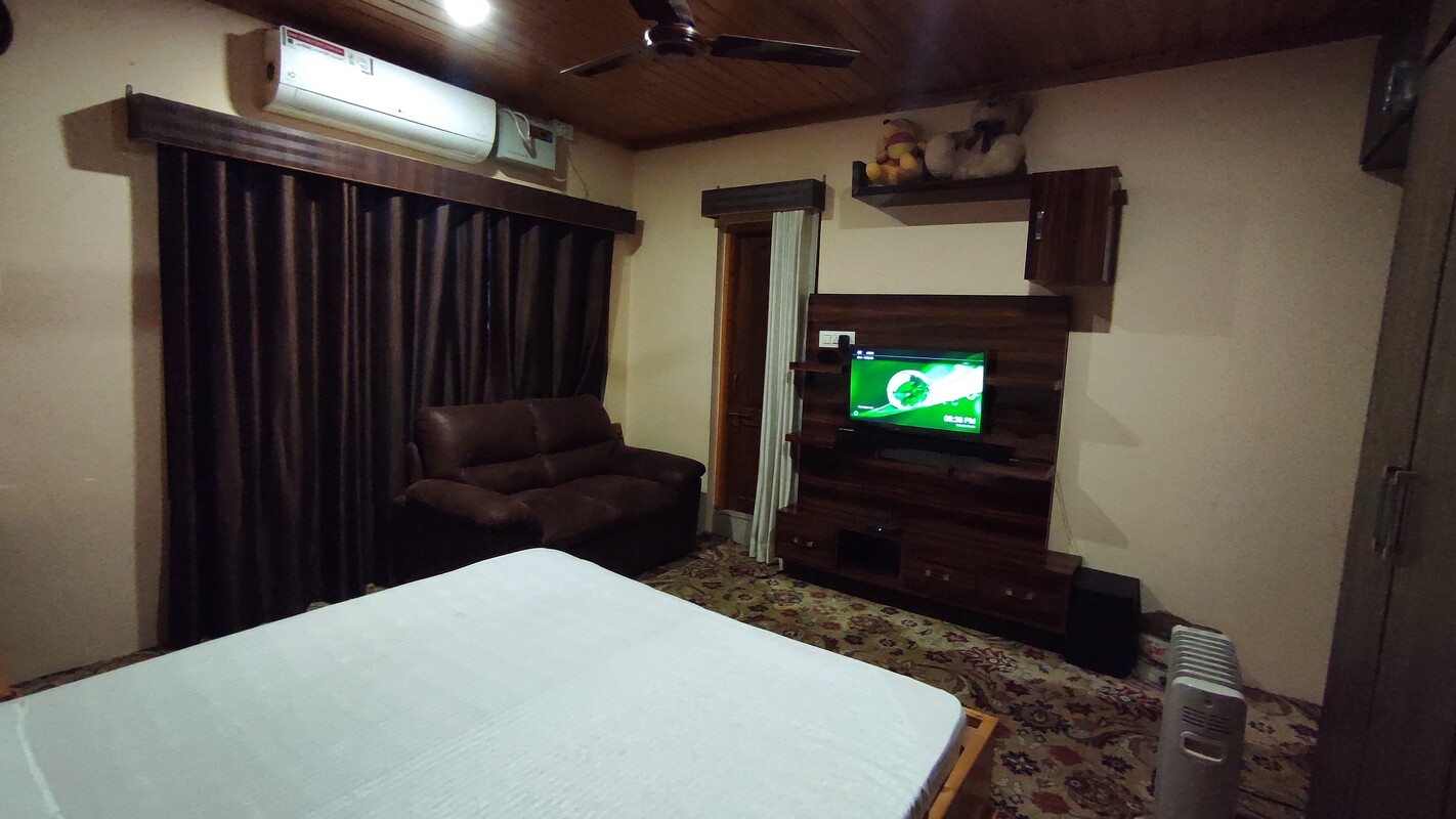 Bedroom 1(Full Room) - 1