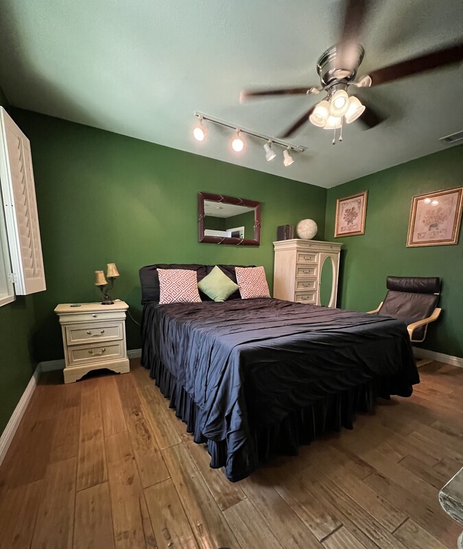 Foothill Living 1 (Full Room) - 1