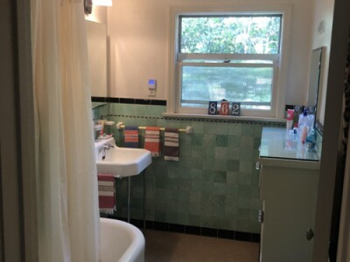 Quiet Oasis in Safe Glendale  - Gallery - 3