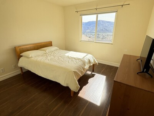 Mountain & City Views Private Room - Gallery - 12