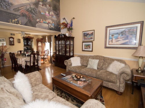 Santa Clarita Host