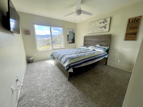 City and Mountain Views - Gallery - 7
