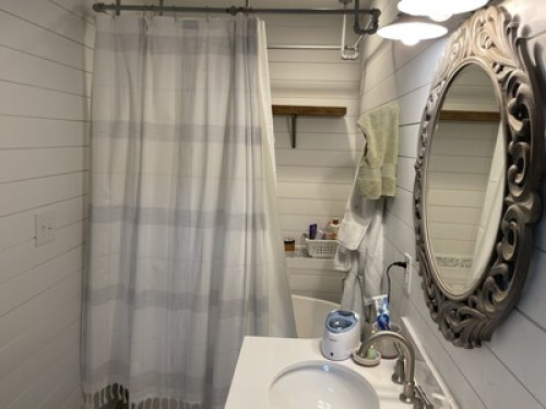 Cozy Room in Cottage home w/P Bathr