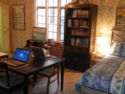 Pet Friendly Home of Gemstone Elves - Gallery - 15