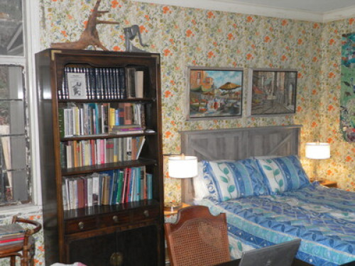 Pet Friendly Home of Gemstone Elves - Gallery - 18