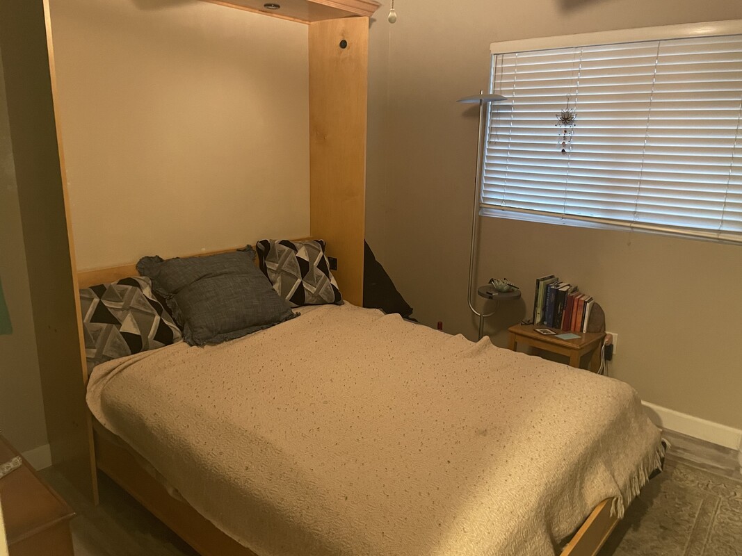 Middle Room(Single Bed) - 1