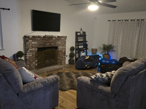 Walking distance to Malls and resta - Gallery - 5