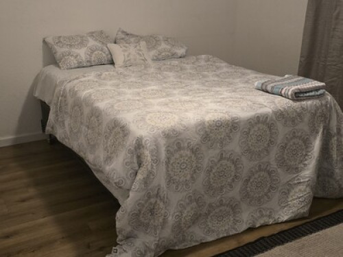 Walking distance to Malls and resta - Gallery - 4