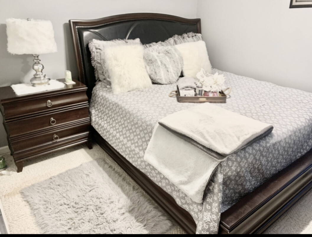 Guest Bedroom(Full Room) - 1