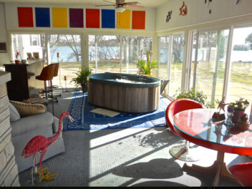 Mid-Century Modern Lakefront Estate - Gallery - 16