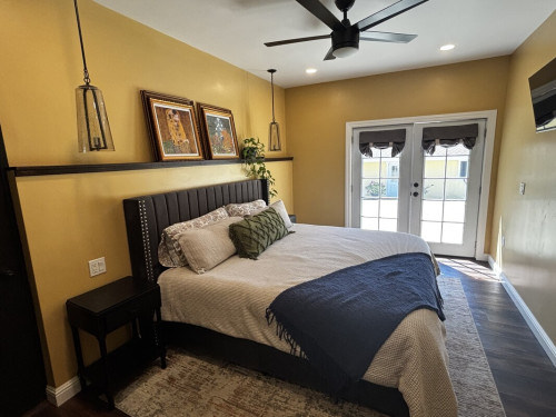 Room/Caretaker for Country Estate