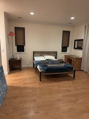 Master room with private Bath - Gallery - 2