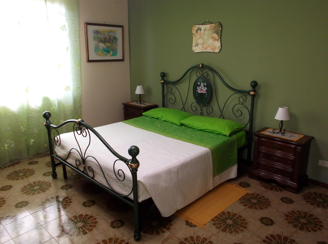 "camera Verde"(Full Room) - 1