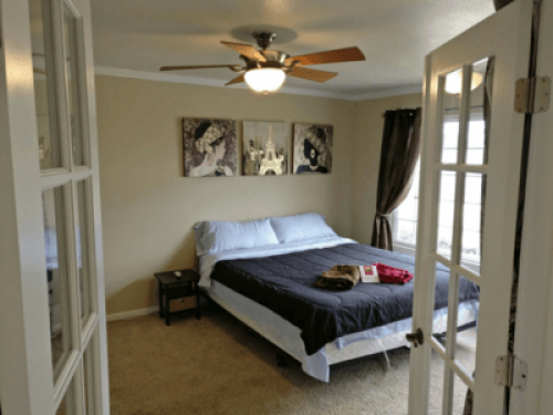 Huge French Room+King bed+TV - Gallery - 8
