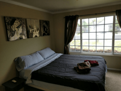 Huge French Room+King bed+TV - Gallery - 2