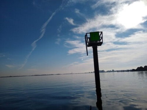 Water view quiet neighborhood - Gallery - 5