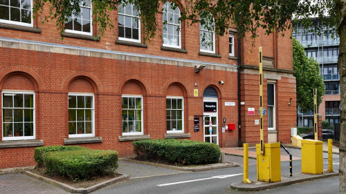 Queen's Hospital Close