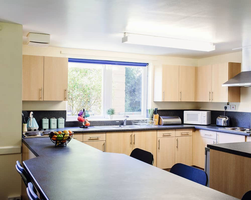  Classic En-Suite  -  Queen's Hospital Close  - Gallery -  8