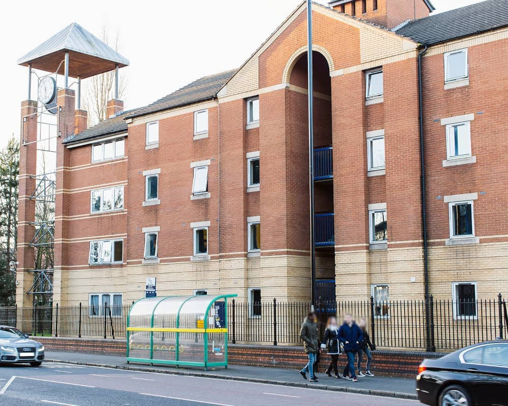  Classic En-Suite  -  Queen's Hospital Close  - Gallery -  4