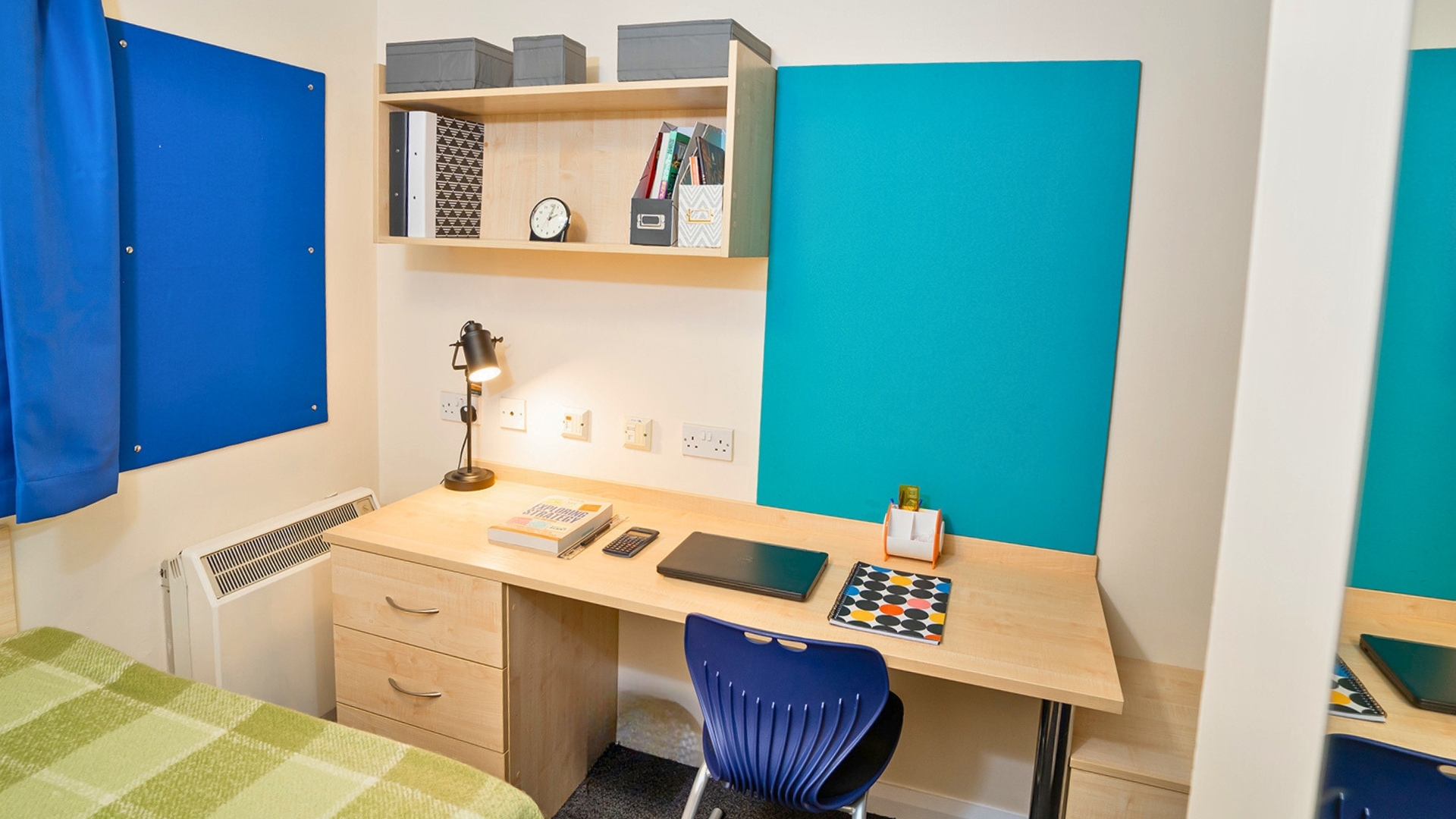  Classic En-Suite  -  Queen's Hospital Close  - Gallery -  13