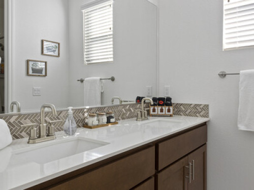 Waterfront Paradise - Gallery - 17
