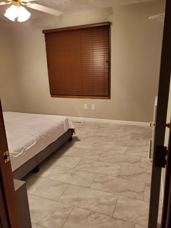 Middle Bedroom(Full Room) - 1