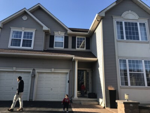 Beautiful four-bedroom, three-guard family