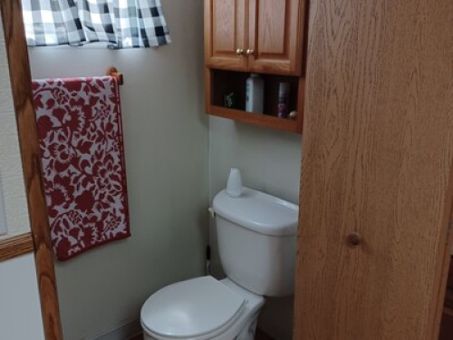 Fully furnished lower level unit  - Gallery - 4