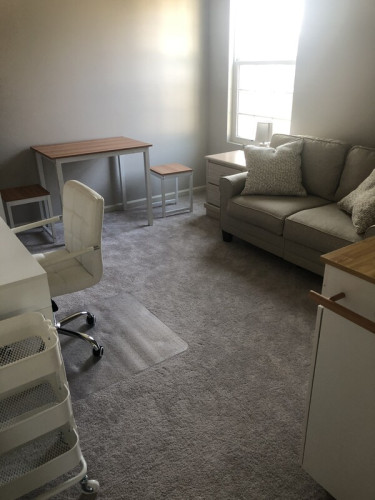 Lovely Suburban Homeshare - Gallery - 8