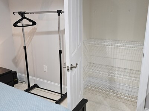 Private room and bath - Gallery - 11