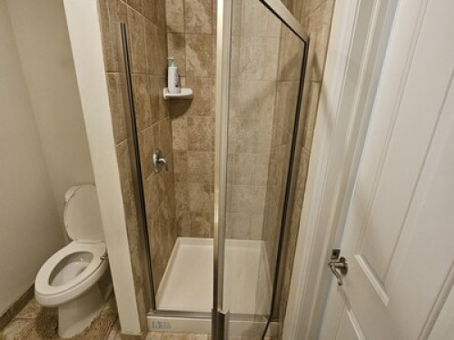 Private room and bath - Gallery - 13