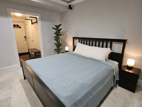 Private room and bath - Gallery - 14