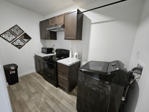Private room and bath - Gallery - 8