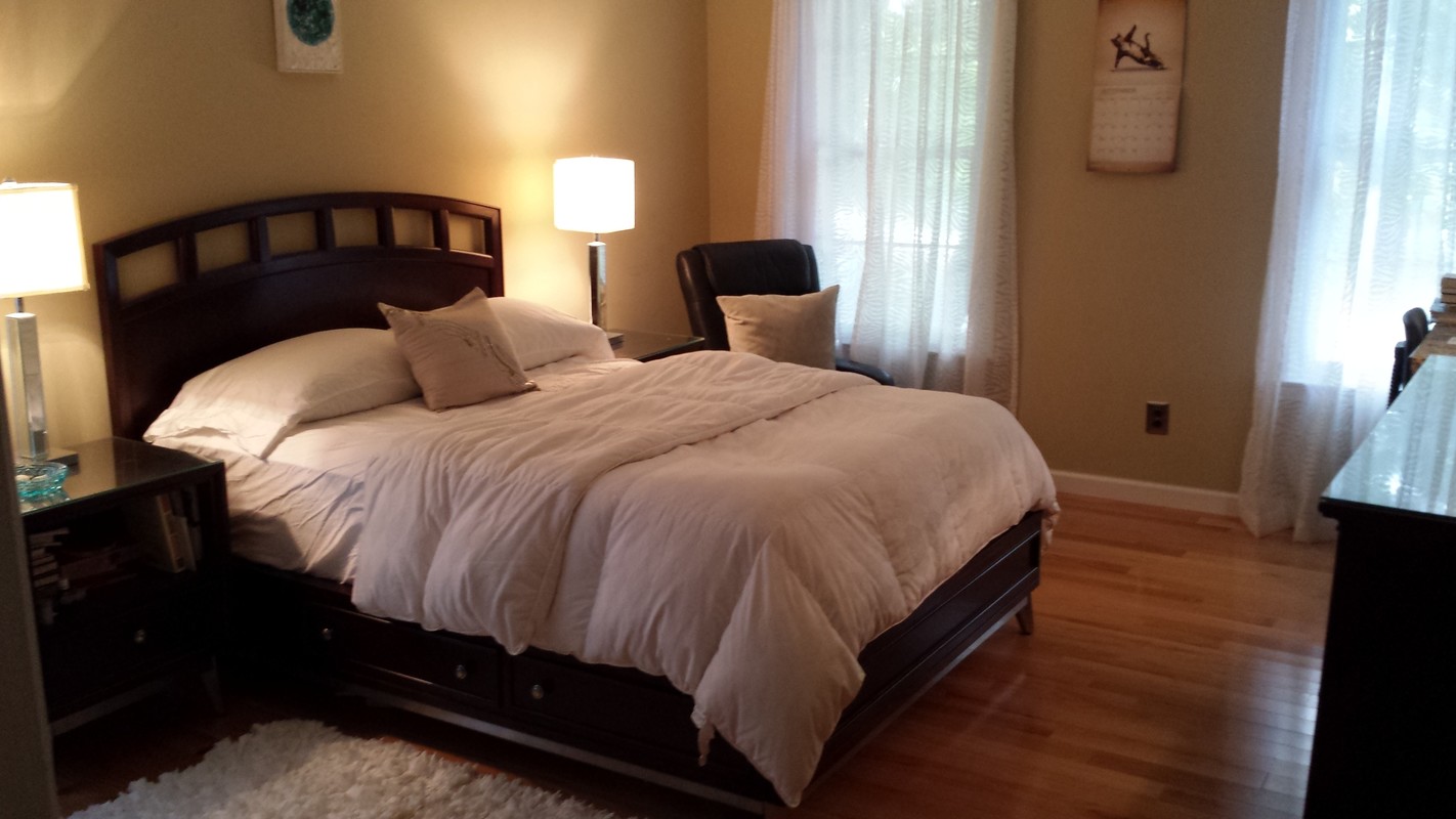 Room To The Right.(Full Room) - 1