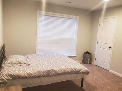 Room available for students - Gallery - 6