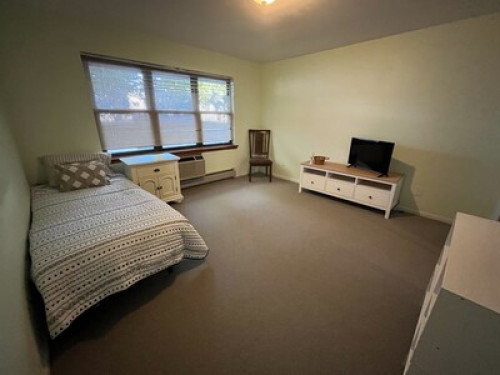 Spacious,Cozy,Clean & Close to NYC - Gallery - 12